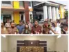 Gabungan Wartawan Subang Kepung , Polres dan Kejari, Tolak Kriminalisasi Jurnalis: “Pers Bukan Musuh Negara”