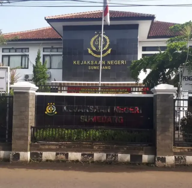 Y7 Kantor kejaksaan Negri Kabupaten Sumedang