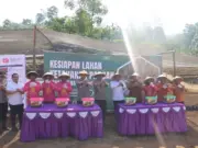 Dukung Program Swasembada Pangan, Kapolda Jabar Tinjau Lahan Budidaya Bawang Putih di Darma Kuningan