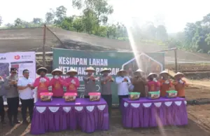 Dukung Program Swasembada Pangan, Kapolda Jabar Tinjau Lahan Budidaya Bawang Putih di Darma Kuningan
