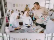 SMP Negeri 5 Karawang Barat Dapat Modul Pembelajaran Gratis, Dari Bupati Aep , Ringankan Beban Orang Tua Siswa
