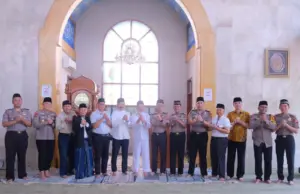 Bukan Sekadar Ibadah, Momen Hangat Irwasda Polda Jabar Berbaur dengan Jemaah di Safari Jumat Batununggal